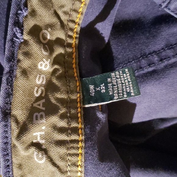 Two G.H.Bass & Co. Men's 40x32 Pants - Picture 4 of 9